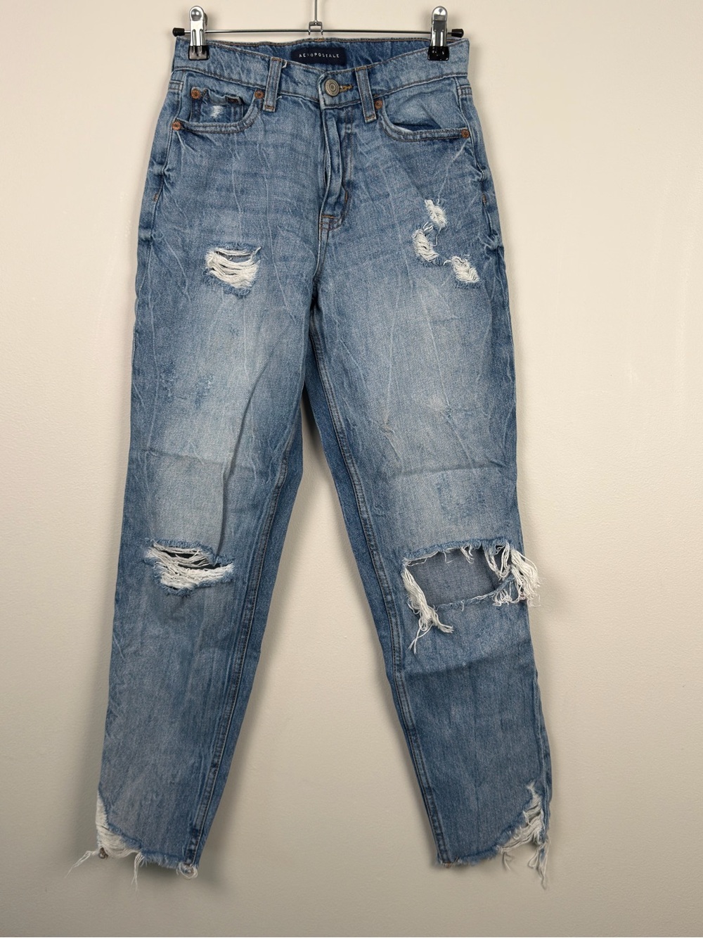 Aeropostale Mom Jeans Size 0R Light Wash Distressed Ripped